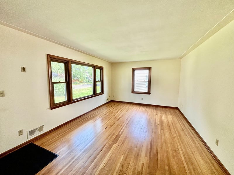 7125 1st Ave S, Richfield, MN 55423