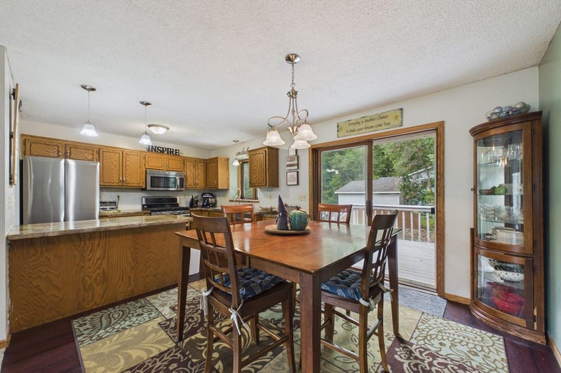 230 Mahtomedi Ave, Mahtomedi, MN 55115