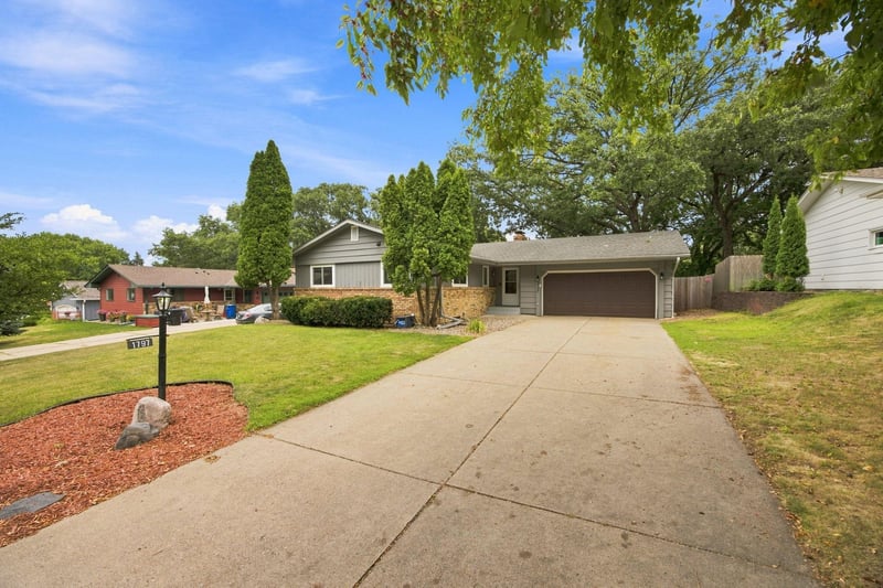 1797 Tioga Blvd, New Brighton, MN 55112