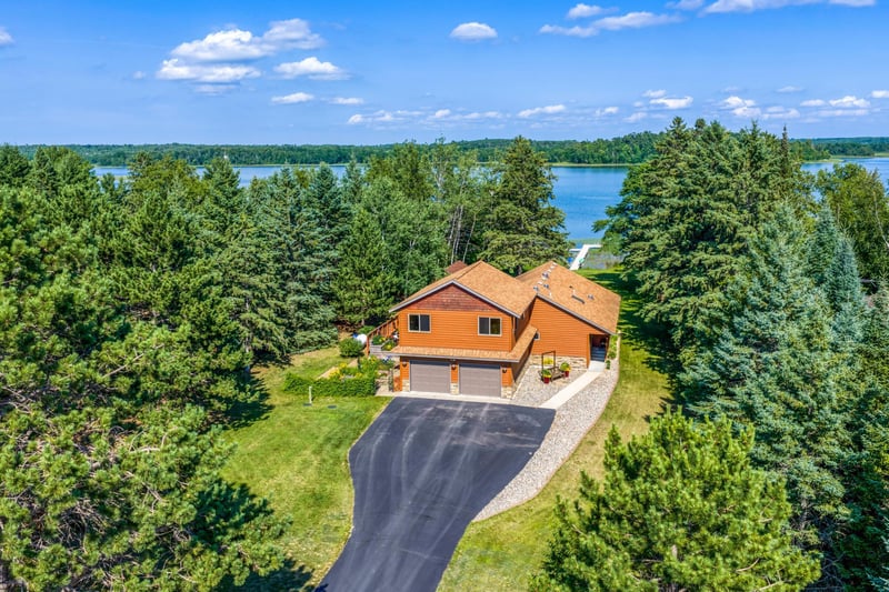 16960 Skyview Dr NW, Bemidji, MN 56601