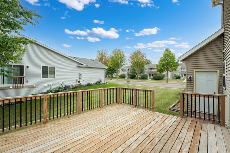805 3rd Ave NE, Plainview, MN 55964