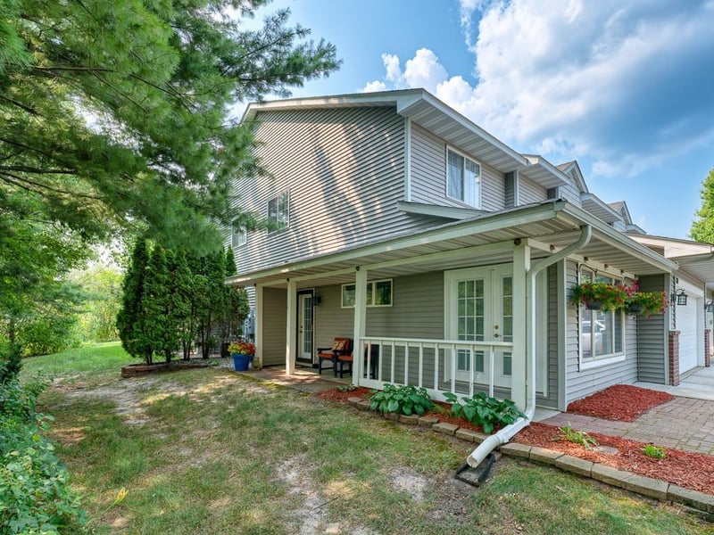 7811 Oak Ct, Lino Lakes, MN 55014
