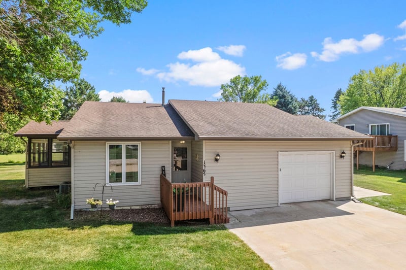1365 2nd Ave SE, Cambridge, MN 55008