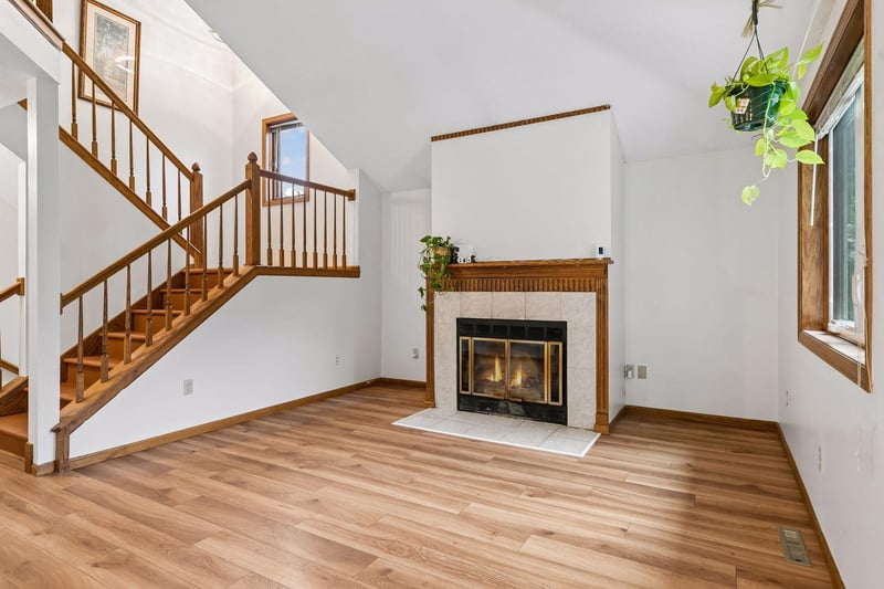 7887 72nd St S, Cottage Grove, MN 55016
