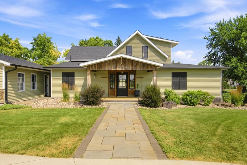 396 Maple Ln SE, New Prague, MN 56071