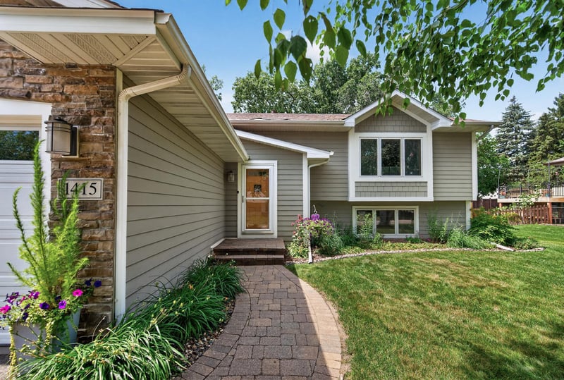 1415 Sycamore Ln N, Plymouth, MN 55441