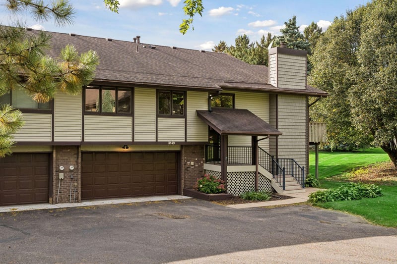 3149 Farnum Dr, Eagan, MN 55121