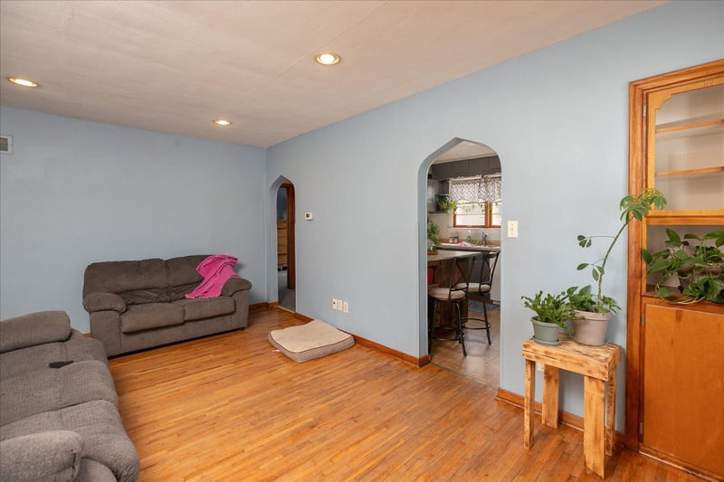 300 N Money Creek St, Rushford, MN 55971