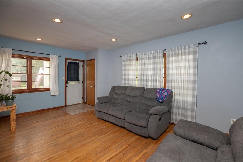 300 N Money Creek St, Rushford, MN 55971