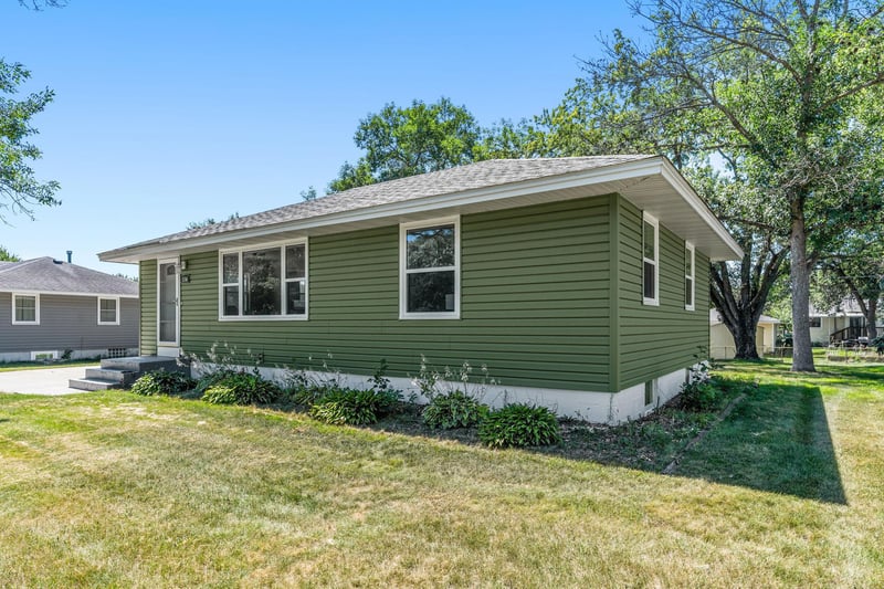 11346 Norway St NW, Coon Rapids, MN 55448