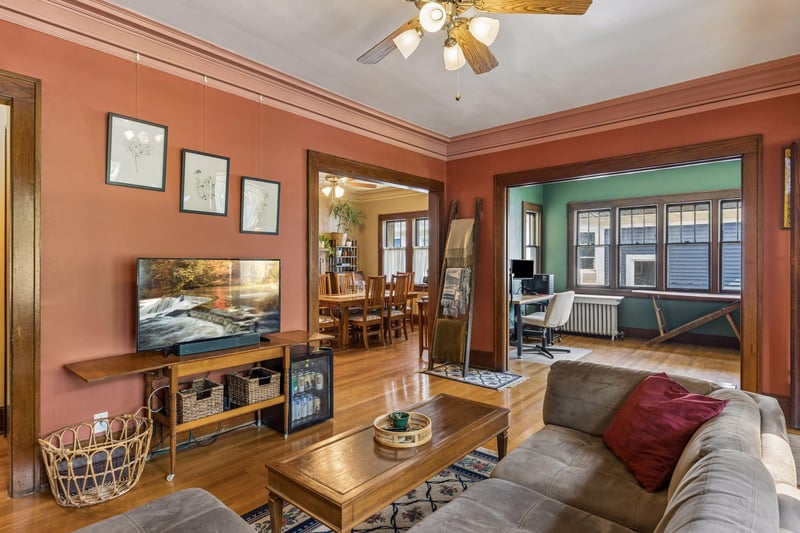 3904 Thomas Ave S #202, Minneapolis, MN 55410