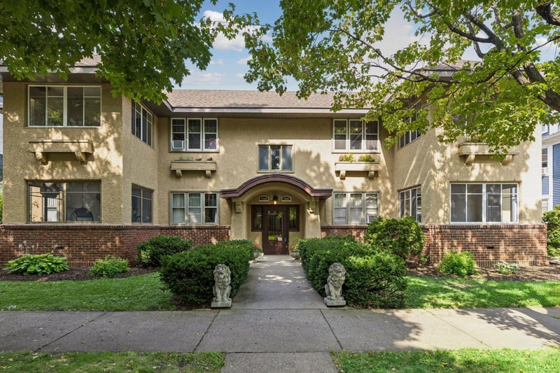3904 Thomas Ave S #202, Minneapolis, MN 55410