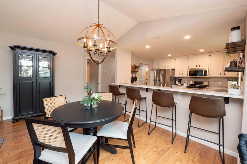 14348 Embassy Way, Apple Valley, MN 55124