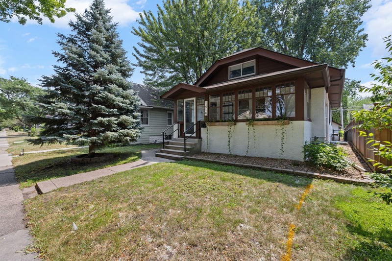 1414 Juliet Ave, Saint Paul, MN 55105
