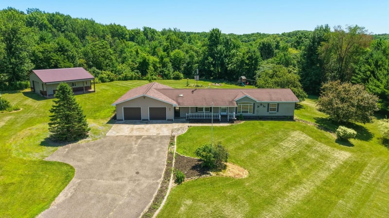 528 50th Ave, Clear Lake, WI 54005
