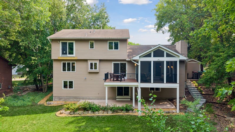 15385 Morraine Way, Eden Prairie, MN 55347