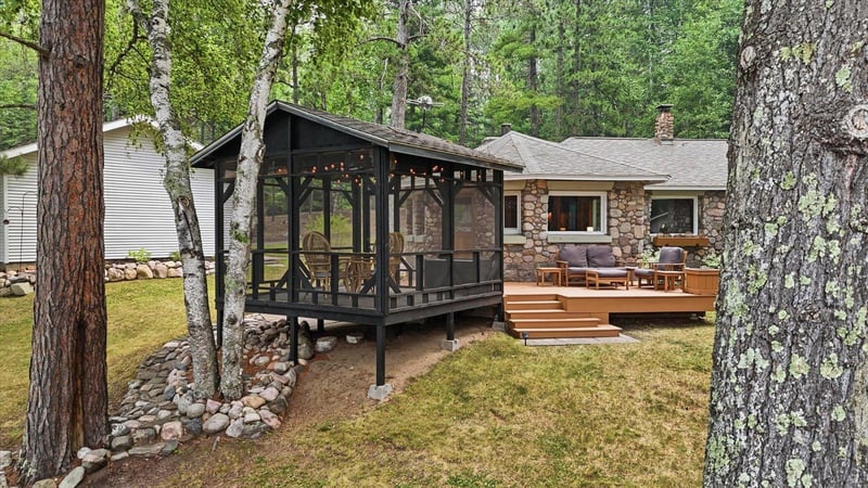 5159 Vermilion Trl, Gilbert, MN 55741