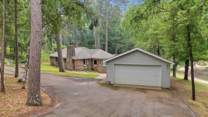 5159 Vermilion Trl, Gilbert, MN 55741