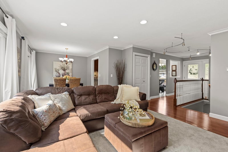 14682 Dunbar Ct, Apple Valley, MN 55124