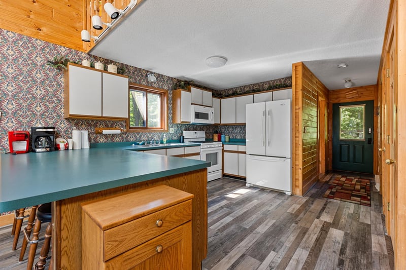 26048 Edna Ln, Nisswa, MN 56468