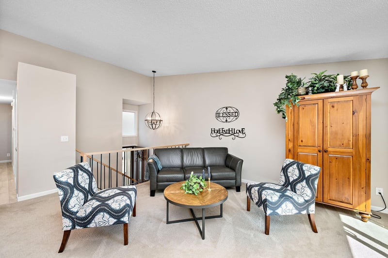 6308 Red Fox Ln, Edina, MN 55436