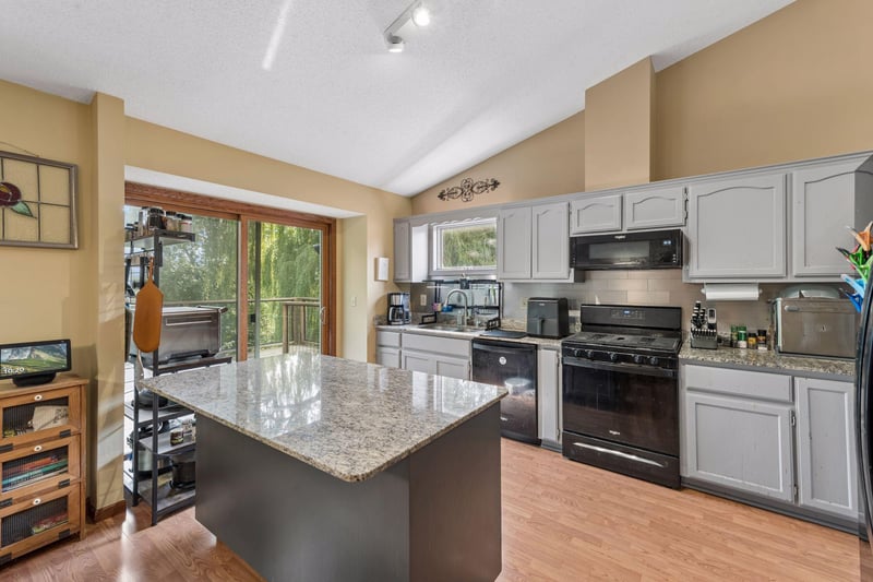 19036 Echo Ln, Farmington, MN 55024
