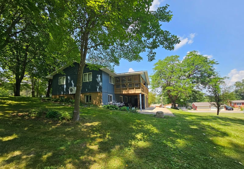 23221 Green Acres Dr, Richmond, MN 56368