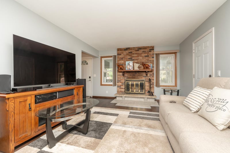 1449 Park Hills Ct, Woodbury, MN 55125