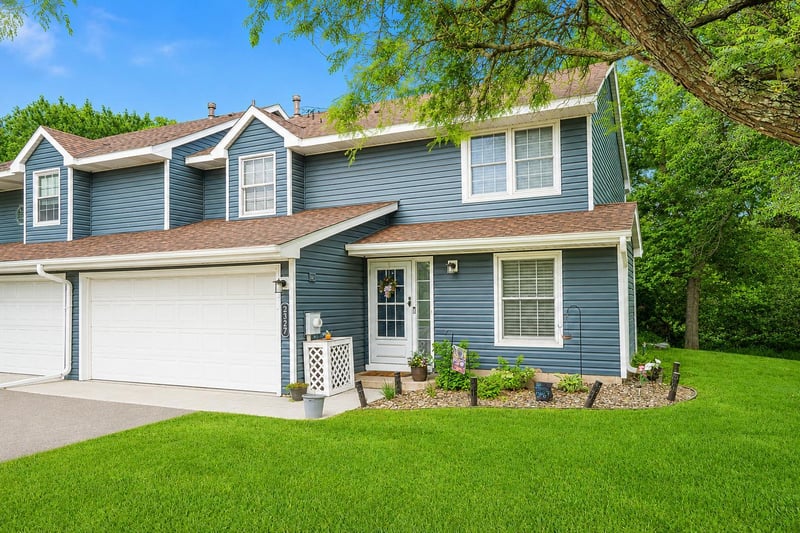 2327 Grange Ave N, Oakdale, MN 55128