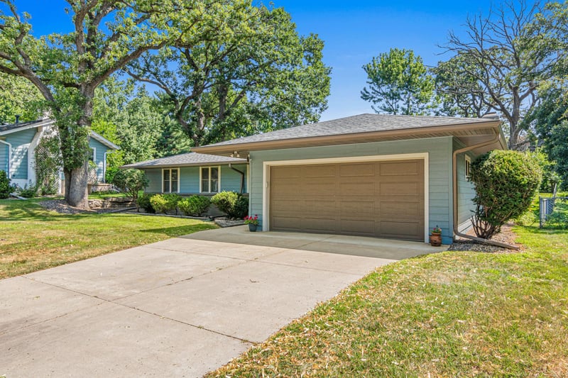 8319 Washburn Ave S, Bloomington, MN 55431