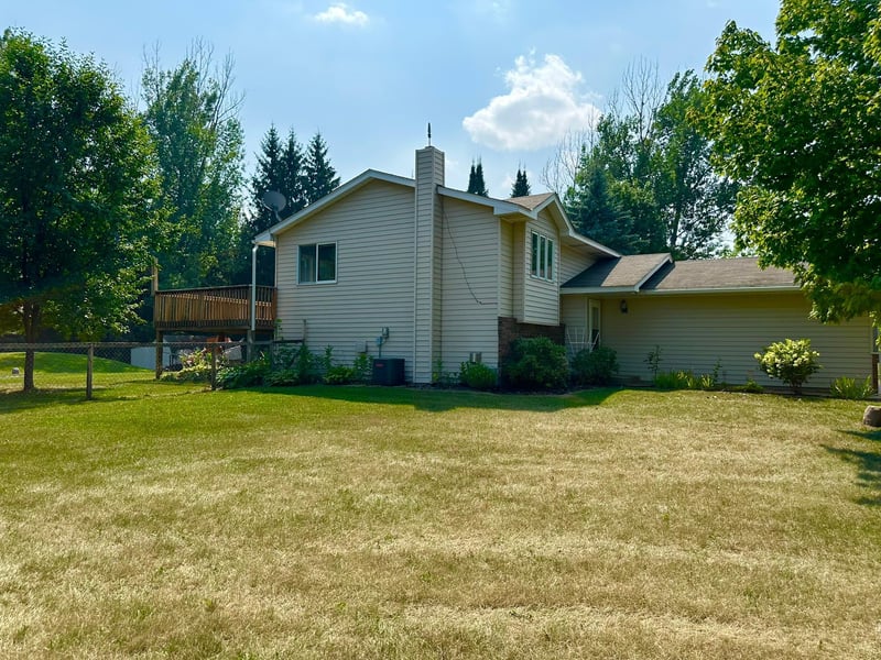 4829 253rd St, Wyoming, MN 55092