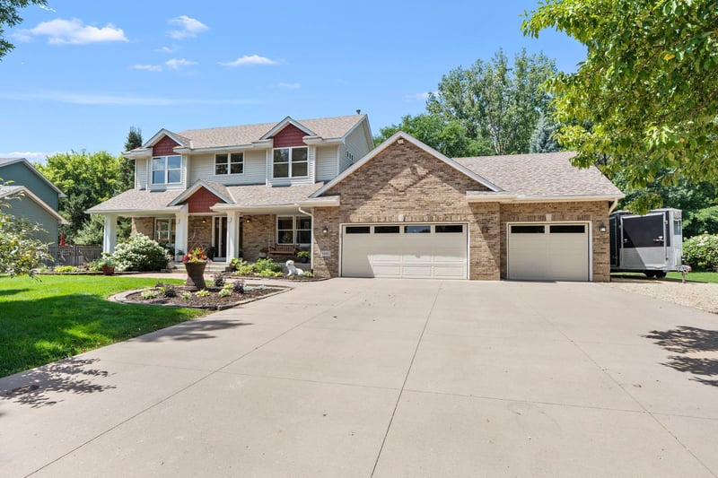 5845 Bayberry Dr, White Bear Lake, MN 55110