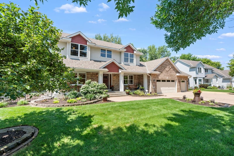 5845 Bayberry Dr, White Bear Lake, MN 55110