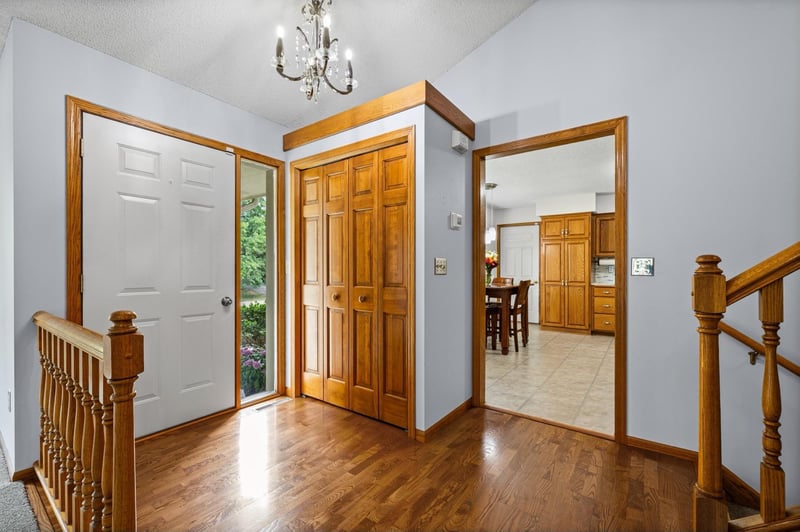 8925 Ashley Ter, Brooklyn Park, MN 55443