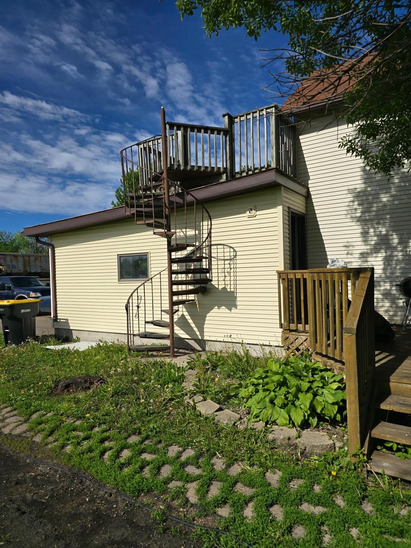 604 E Willow Ave, Olivia, MN 56277