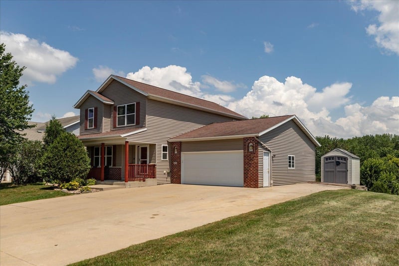 1012 3rd Ave NE, Byron, MN 55920