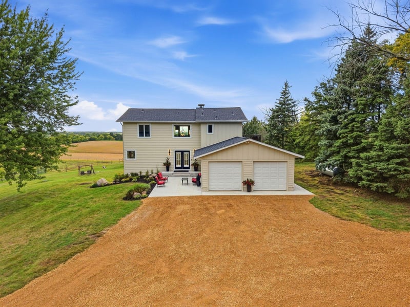 24750 Newport Ave, Prior Lake, MN 55372