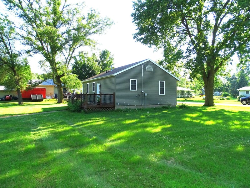 315 Cedar St, Pepin, WI 54759