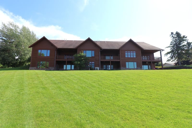 2729 Lake Shore Dr E #4, Ashland, WI 54806