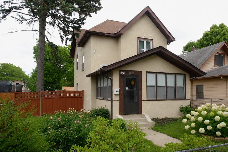 2910 Russell Ave N, Minneapolis, MN 55411