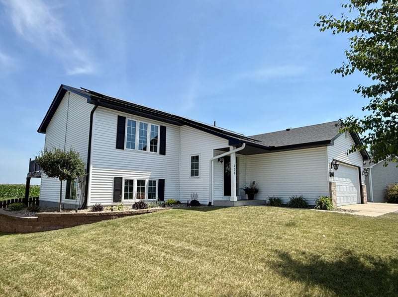 206 Spring Wheat Dr, Dundas, MN 55019