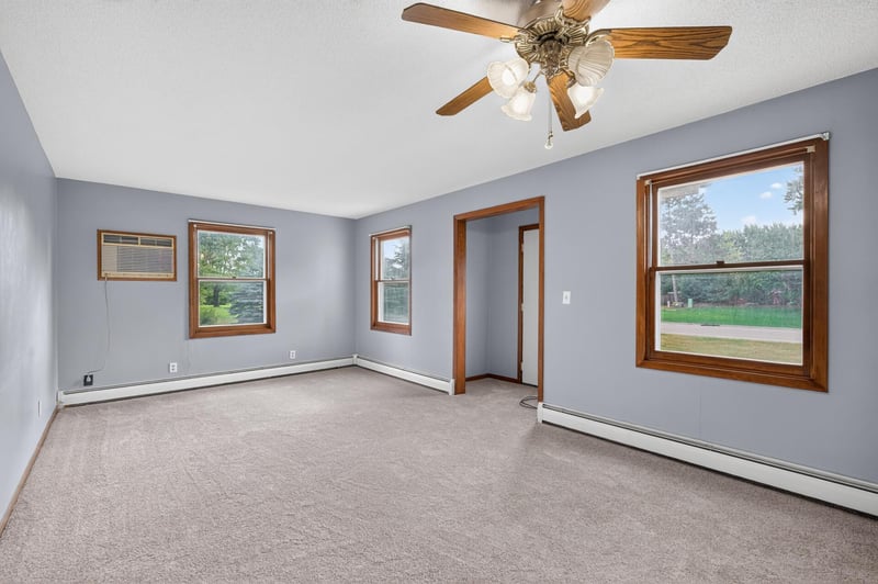 4407 Crosstown Blvd NE, Ham Lake, MN 55304