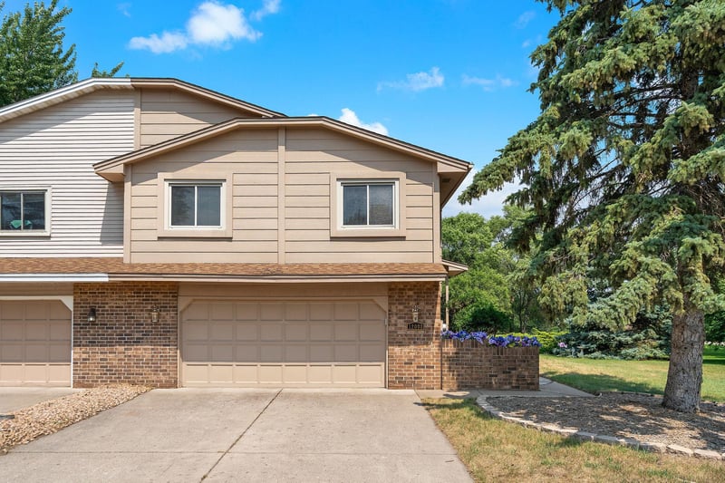 12088 Oregon Cir N, Champlin, MN 55316