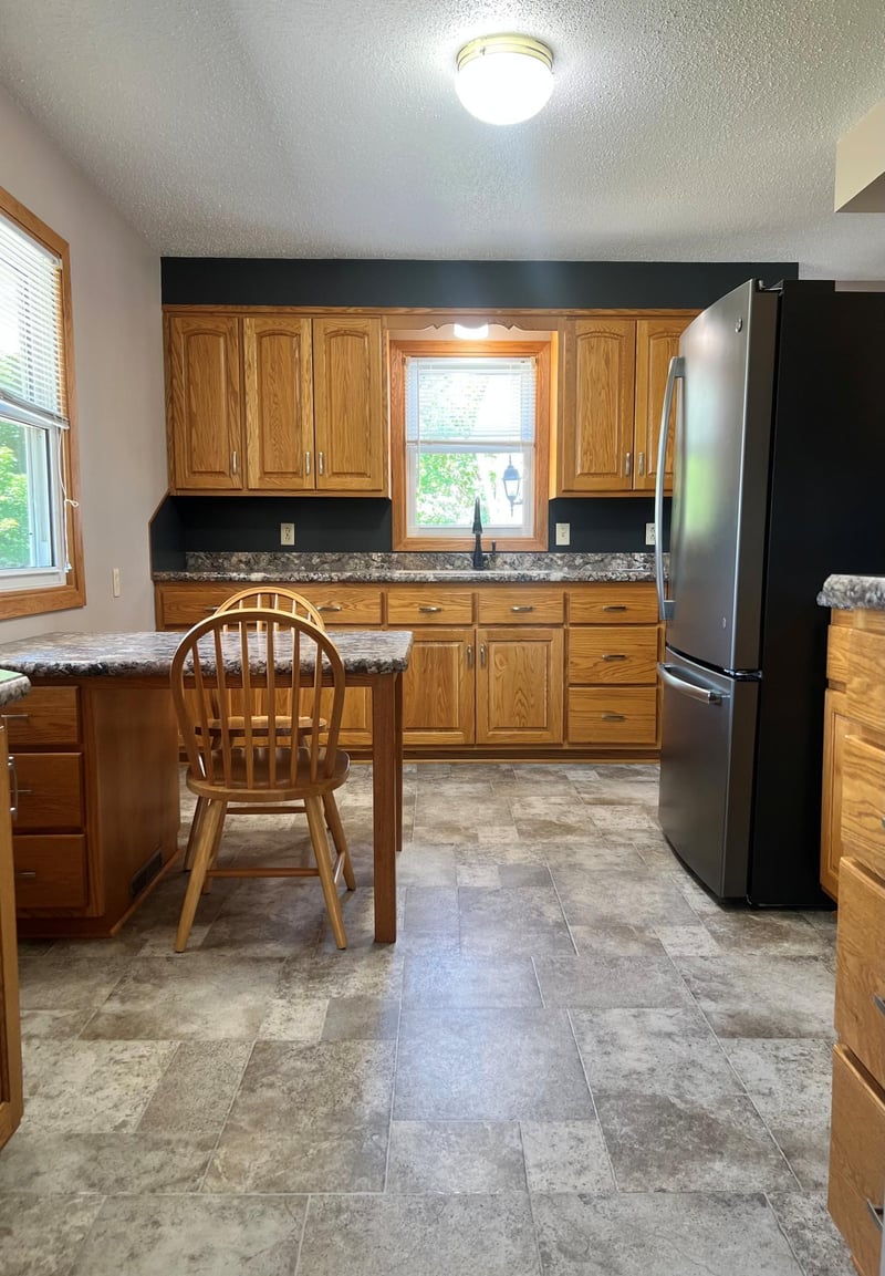 610 E 2nd St, Graceville, MN 56240