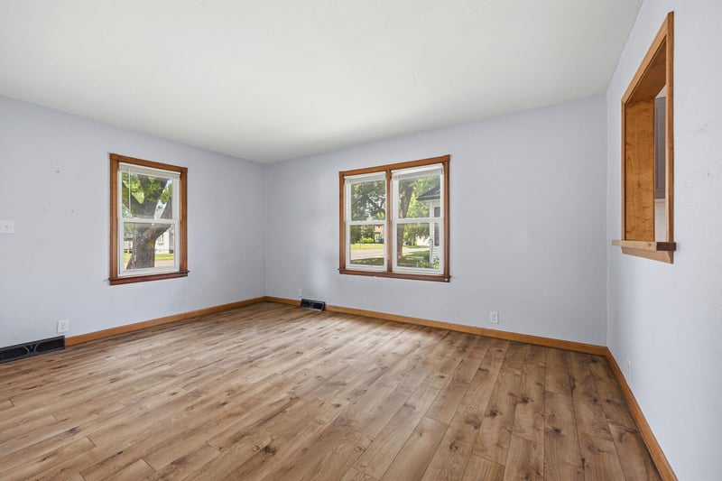 260 Buffalo Ave S, Montrose, MN 55363