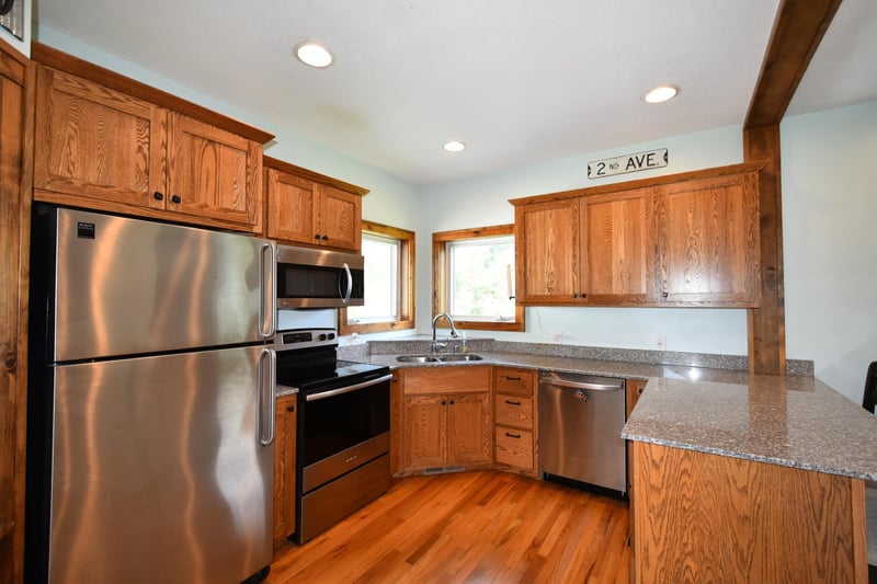 342 2nd Ave, Zumbrota, MN 55992