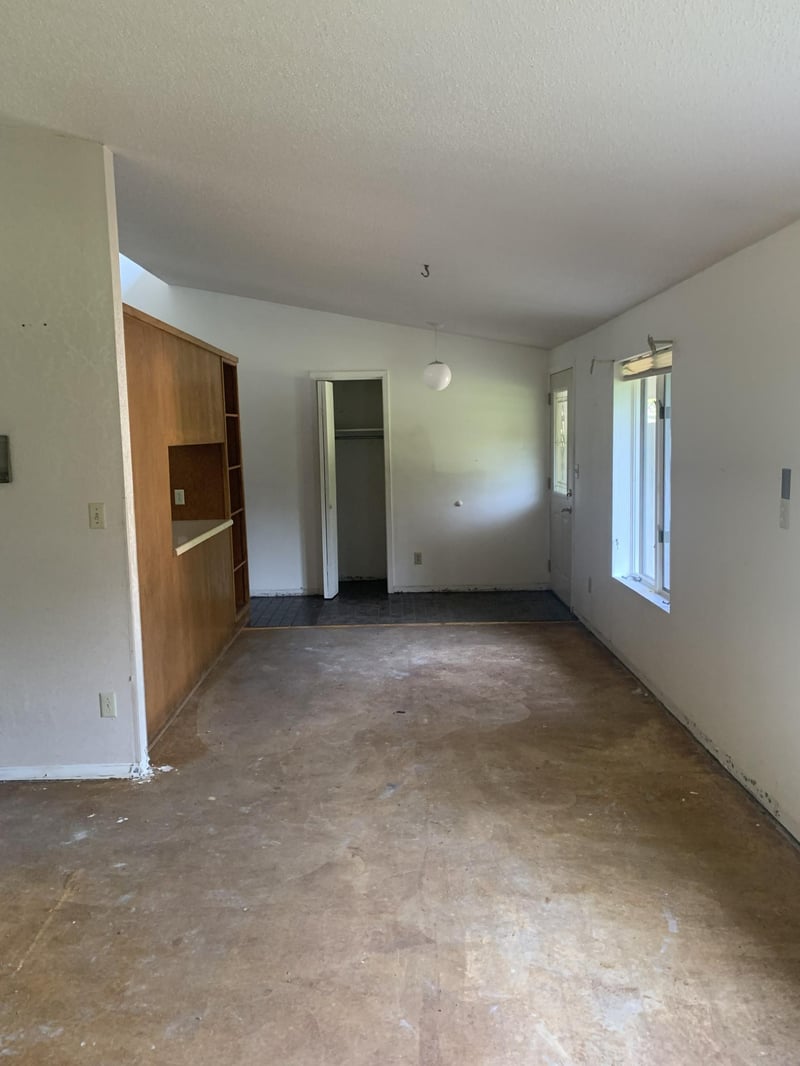 305 6th St NW, Adams, MN 55909