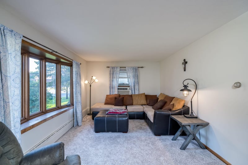 210 Walnut Ave, Madison Lake, MN 56063