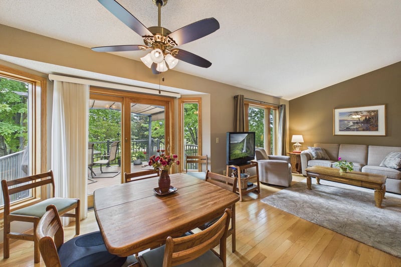 739 Kirche Hill Dr, Carver, MN 55315