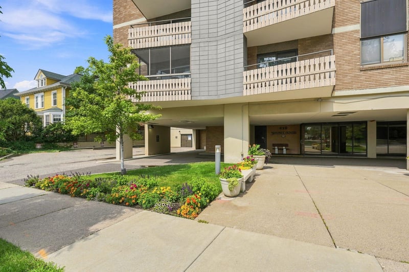 410 Groveland Ave #2003, Minneapolis, MN 55403